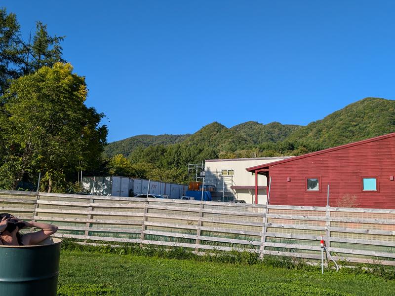 八剣山ワイナリー焚き火キャンプ場 水風呂が気持ち良いです