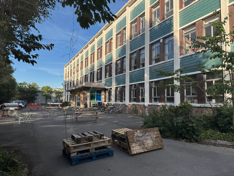 Bristol Community Sauna 建物