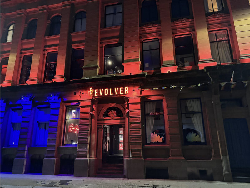 Revspa 外観2階はホステル