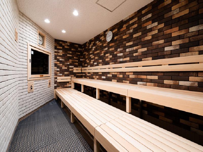 スポーツクラブ&スパ ルネサンス 熊本学園大通24 男女浴室内にドライサウナ完備。テレビを見ながら入れます。