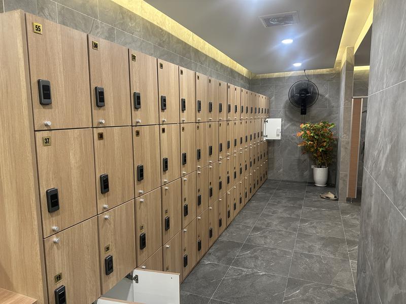 EKI ONSEN & SAUNA ロッカー室