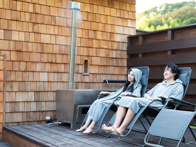 Edge sauna 9 Shirakawa Fukushima 外気浴スペースあり（リクライニングチェア付き）