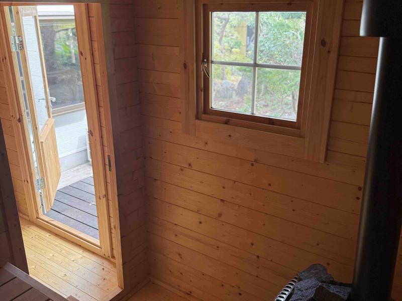 稲花 TŌKA Stay&Retreat ゆったり座れる