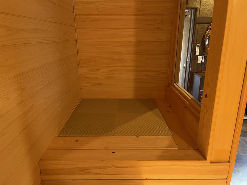 本陣 URAWA SAUNA サウナ室 畳スペース