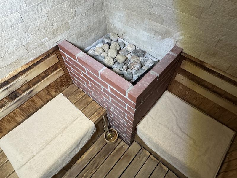 湯らん銭旭川店[家族風呂・貸切風呂] ロウリュストーブ