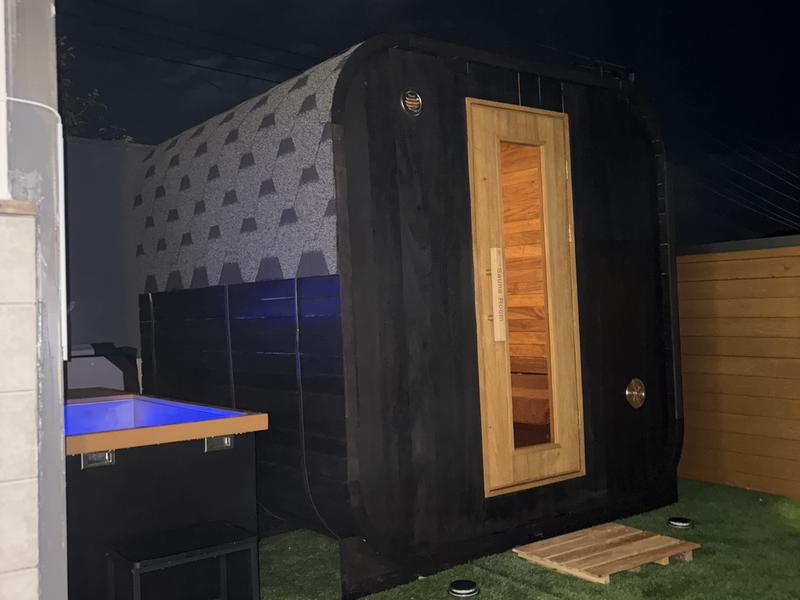 SAUNA & SPA YURAKUAN スクエアサウナ6人まで