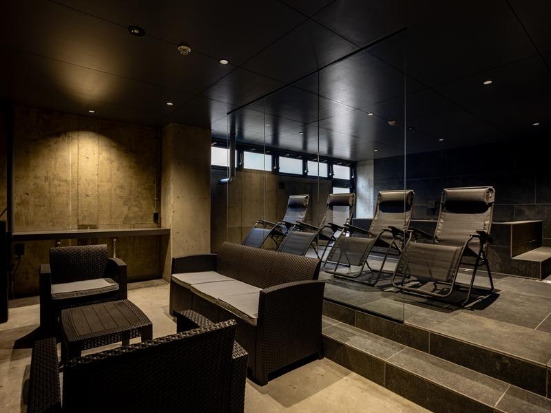 足羽川リトアートasunowa 心地よいモダンな空間。サウナの後は、ただ静かに自分をほどく贅沢を。