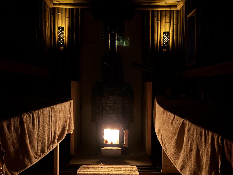 サウナ民泊こちや 夜