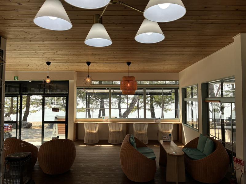 エバーグレイズビーチ everglades beach - cafe and grill カフェ内で「まったり」も！
