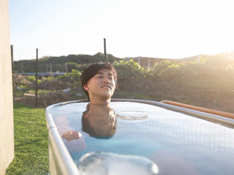 Booyah Sauna 九十九里 Base 水風呂を冷やすバケツ氷あり