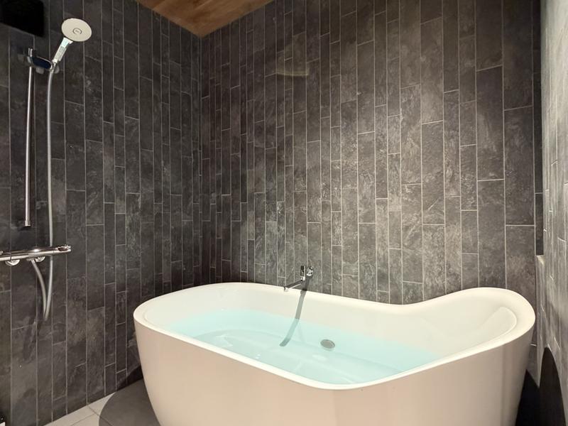 癒手 private sauna 水風呂