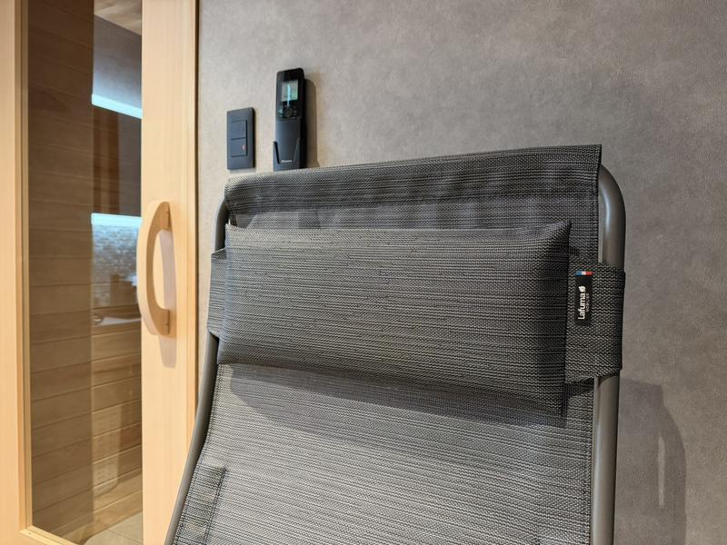 癒手 private sauna Lafumaリクライニングチェア