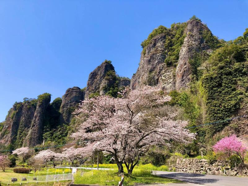 エコビレッジ地球人村 (安心院町) 近所のお花見スポットの仙の岩