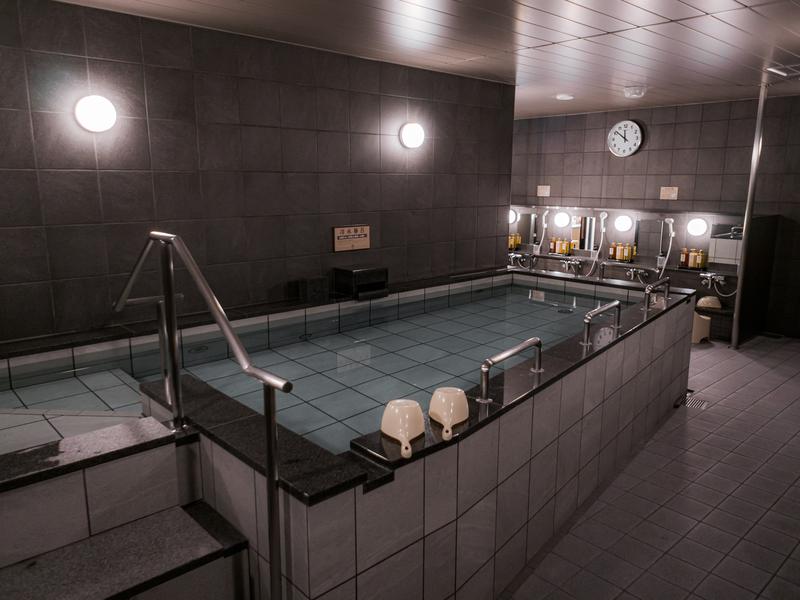 洞サウナ(DO SAUNA) 浴場（浴場側）