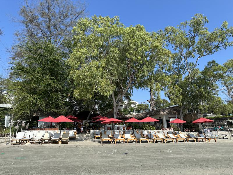 Jintana Herb Sauna by the Beach 外観