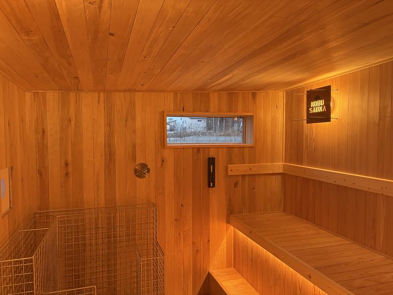 KOBU SAUNA サウナベンチ/窓