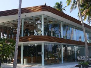 ウェスティン モルディブ ミリアンドゥ 写真