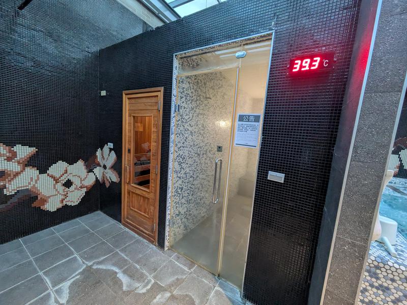THE HO HOTEL 12階、サウナ
