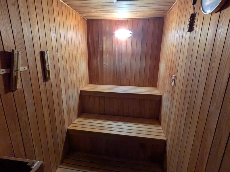 THE HO HOTEL サウナ内部