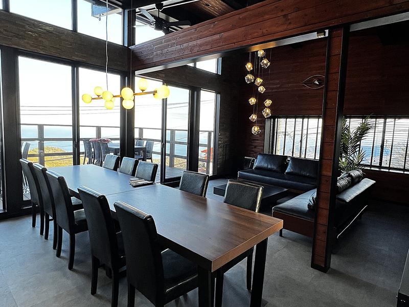 熱海Moonlight宴 お洒落なリビング