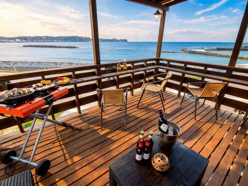 BeachFront MON Katsuura 2回バルコニーでBBQ