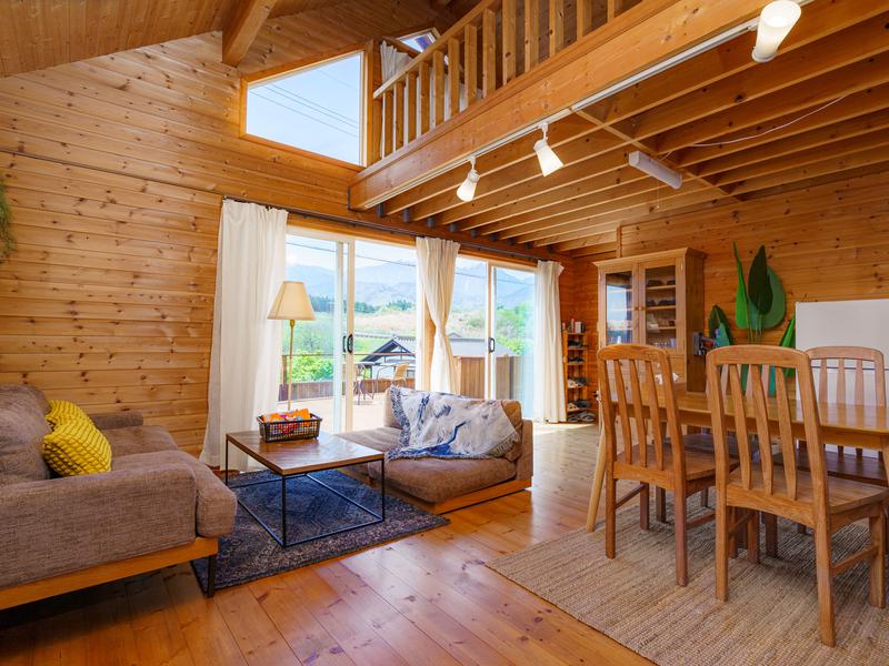 日は沈み、また昇る。 一棟貸しのため宿ももちろんお使いいただけます。