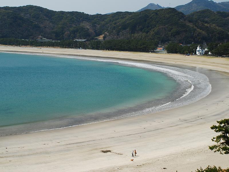 コテージ伊豆 弓ヶ浜海水浴場へ30ｍの海近ロケーションに敷地があります