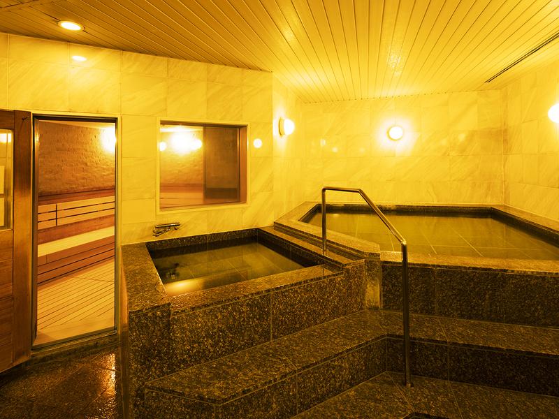 ランドマークスパ(横浜ロイヤルパークホテル) 男性浴室
