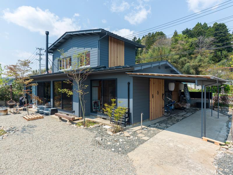 田んぼと焚き火とサウナの古民家一軒宿アゼミチタベネル 写真