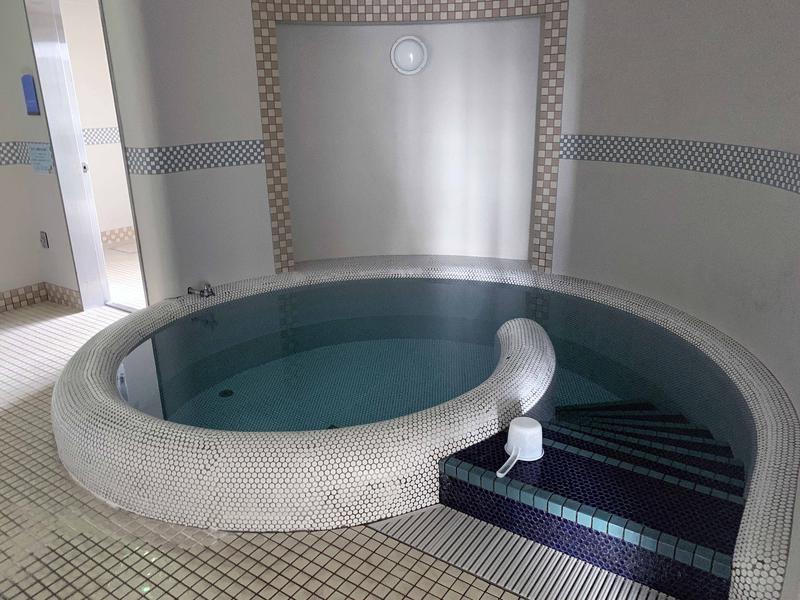 ホテルアローレ 深い螺旋状の水風呂