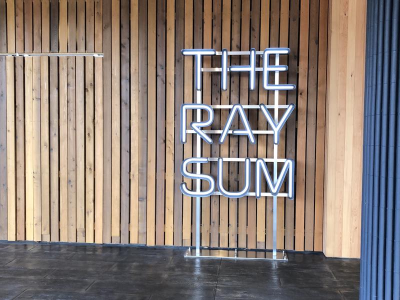 THE RAYSUM(レーサム) 入口