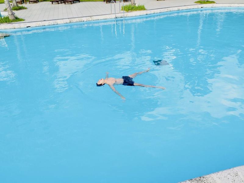 Δ℃℃ ZONE(アッチッチゾーン) in カヌチャリゾート 広々としたプールで冷水浴