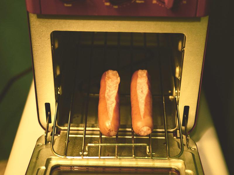 BANANA POSE GYM&SAUNA(旧サトレ) トースターで焼いたり。冷蔵庫には冷凍フルーツや飲み物が入っています。