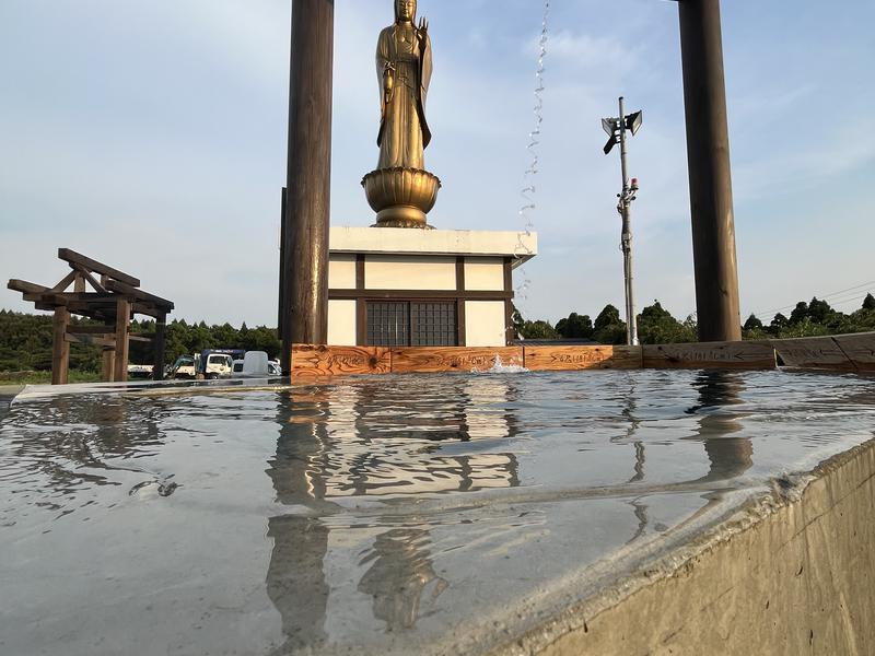 トトノウバイ サトリサウナ水風呂(水深182cm)