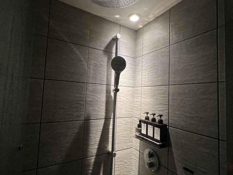 ROKU SAUNA たまプラーザ店 シャワー室