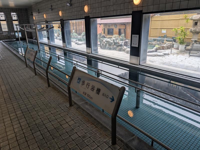 くつろぎの湯 HOS小阪フィットネスクラブ内 歩行浴槽