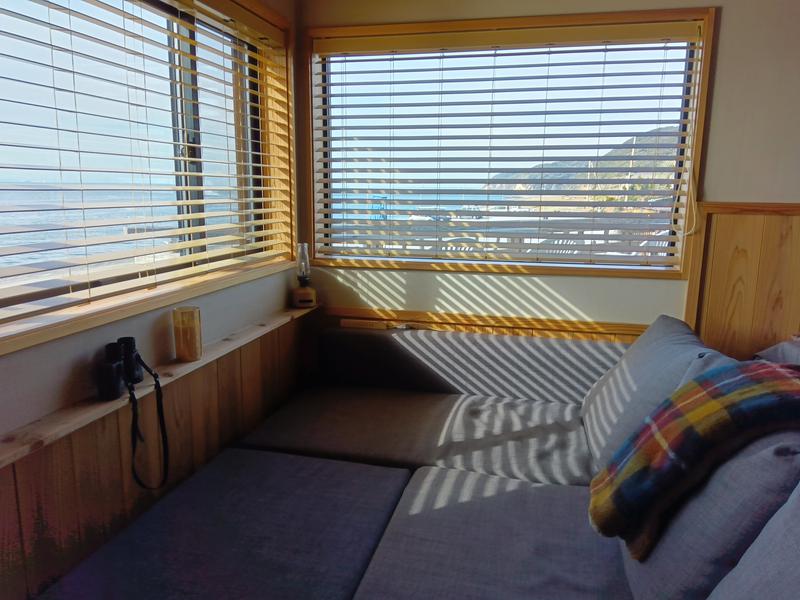 C-Shore Sauna KINKAITEY 宿泊　デイユースキャビン　※別料金（海を一望できるソファベッドでゴロゴロ）　プロジェクター付