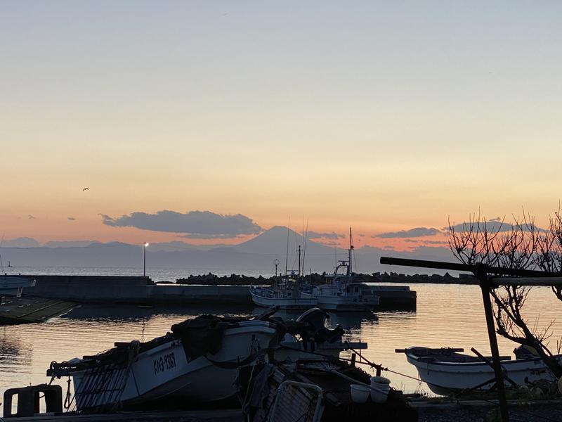 黒猫のうるるさんの海と夕日の湯のサ活写真