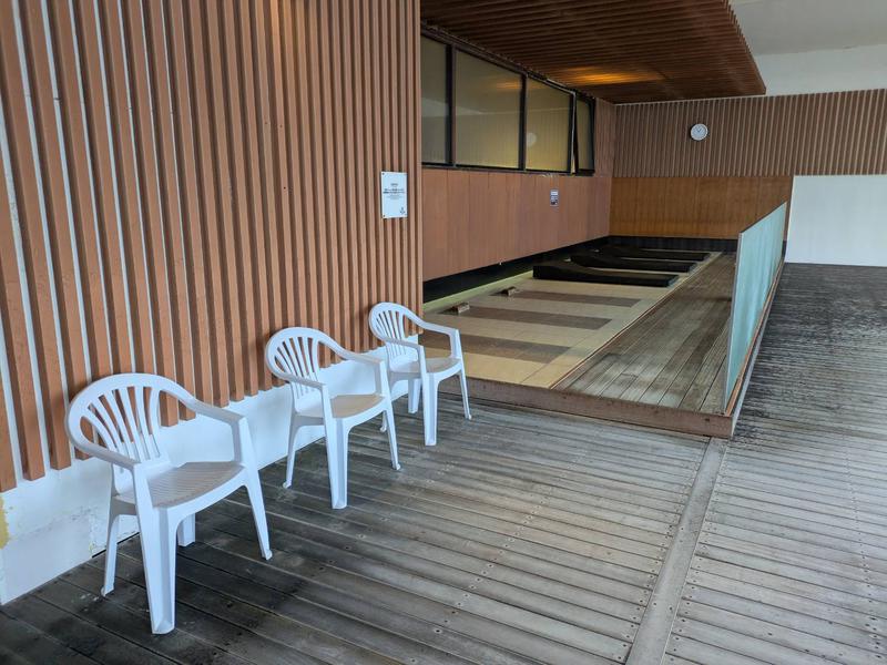 鴨川グランドホテル 外気浴スペース