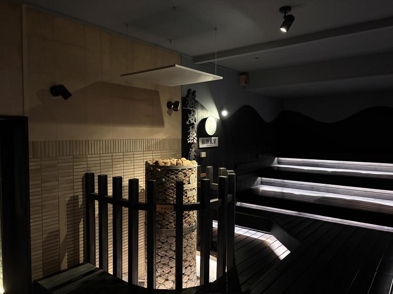 天然温泉 延羽の湯 鶴橋店 メインサウナ熱風蒸屋（女性）