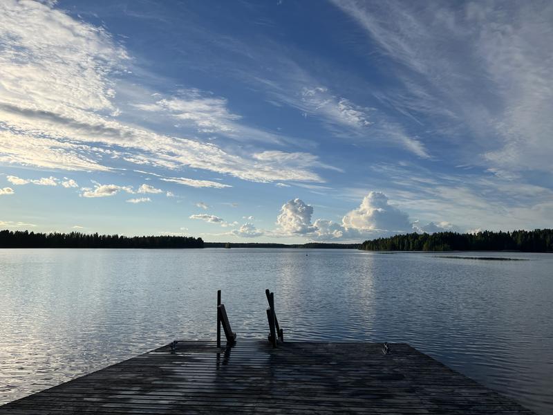 Niemi-Kapeen Rauhallinen Savusauna 水風呂は湖