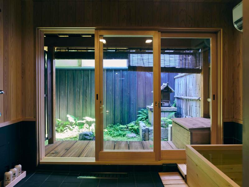 MACHIYA:SAUNA KYOTO 檜水風呂はお湯への張替えも可能