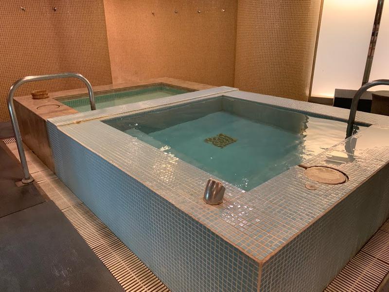 台南シャングリ･ラ ファー イースタン プラザ ホテル ジャグジーと水風呂