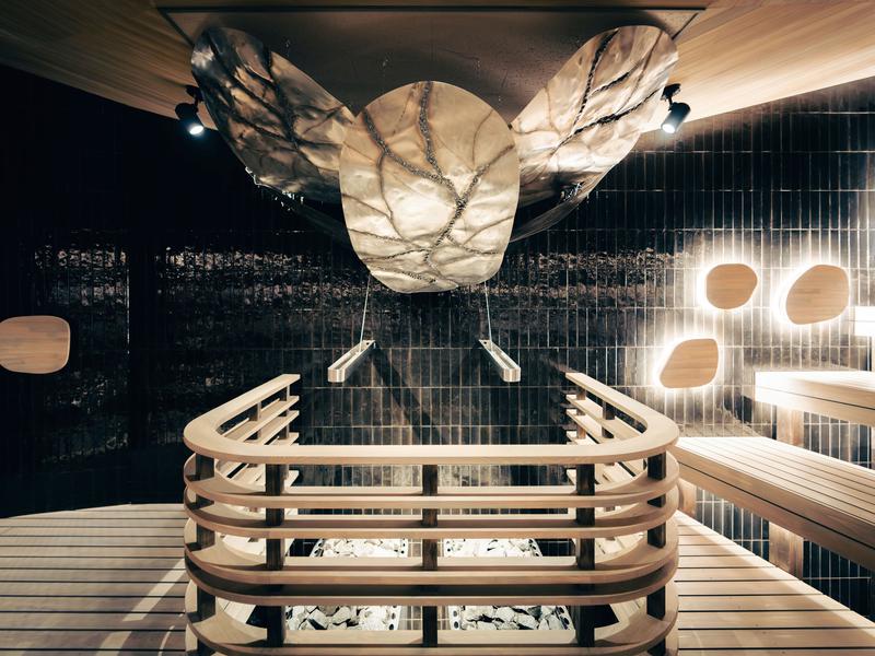 東道後のそらともり 特注反射板、オートロウリュウ