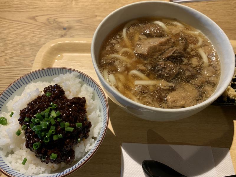 サウナと天然温泉 湯らっくす ひとすじうどんと肉味噌ご飯