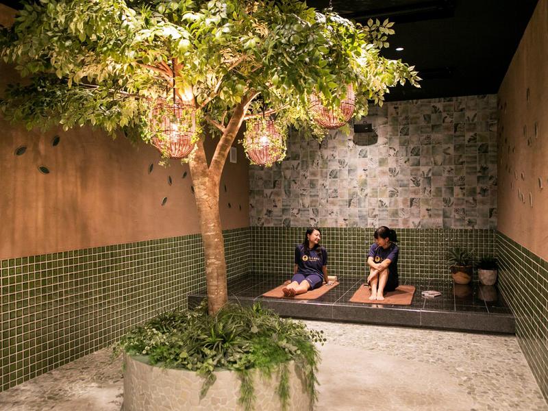 長崎温泉 Ark Land Spa (旧:島風の湯) 森林浴をイメージして作られた「森の岩盤浴」
