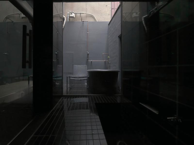 SAUN9NE サウナイン大阪東心斎橋 坪庭での外気浴と温かいお風呂もございます。