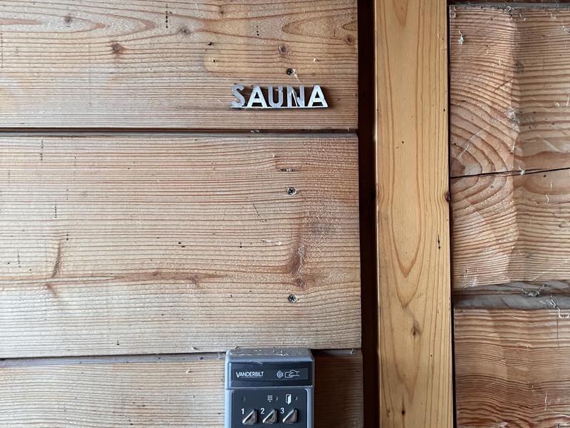 Lonnan sauna サウナ室入り口