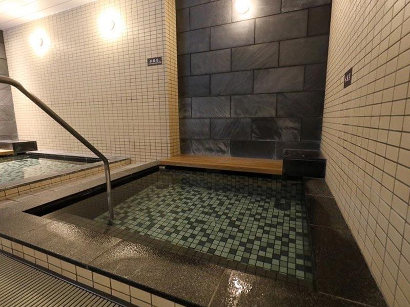 スポーツクラブ&サウナスパ ルネサンス 幕張24 男性用水風呂
