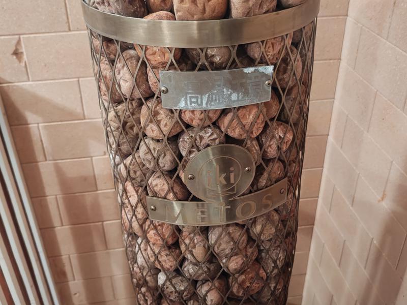 駅前人工温泉 とぽす 仙台駅西口 ikiストーブ